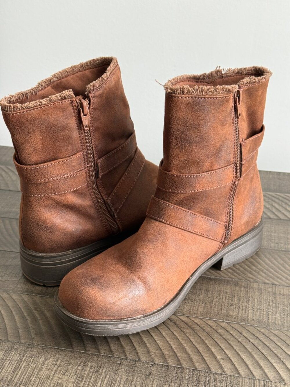 Makalu California Women’s Brown Buckle Ankle Boots Size 10 - Picture 5 of 11